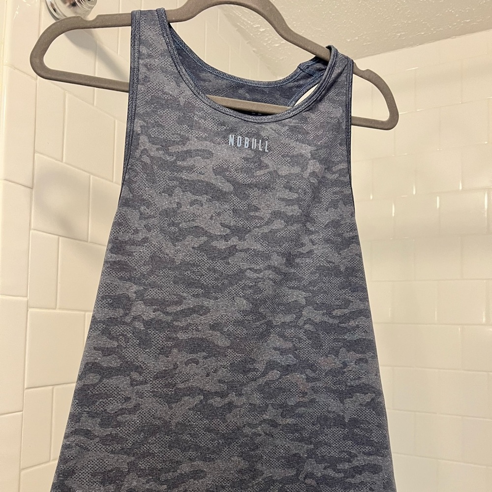 Nobull size medium camo tank top